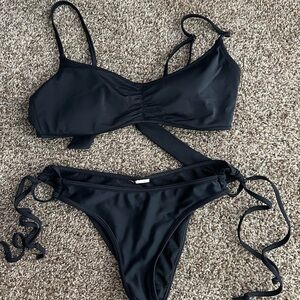 Black bikini